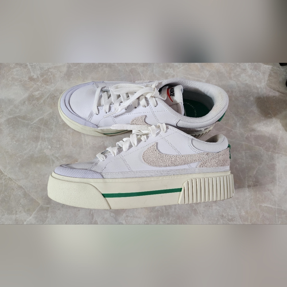 Nike Shoes Women size 6